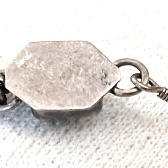 Vintage Navajo Sterling Silver & Gaspeite Feather Earrings - Picture 5 of 9